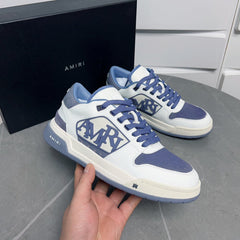 Classic Low Sneakers