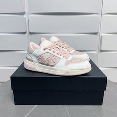 Classic Low Sneakers